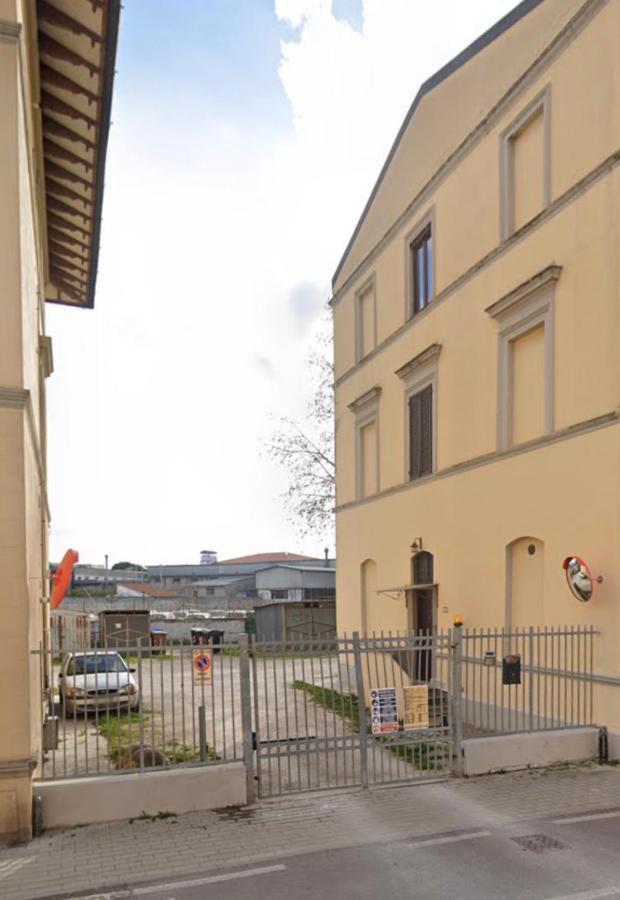La Finestra Sul Viale Hotel Pisa Luaran gambar